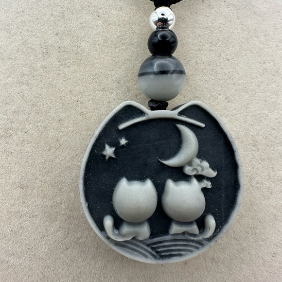 Tai Chi Stone Cat Design Pendant with Accent Beads on Black Adjustable Rope - Picture 4 of 9